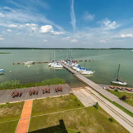 Marina Nawigator Aparthotel Mikołajki