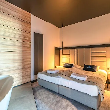 شقة فندقية Marina Nawigator 4*