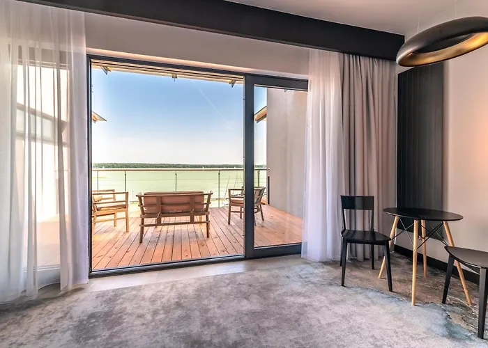 Aparthotel Marina Nawigator 4*