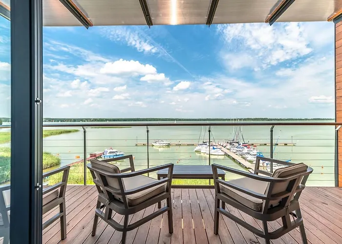 Marina Nawigator Aparthotel 4*