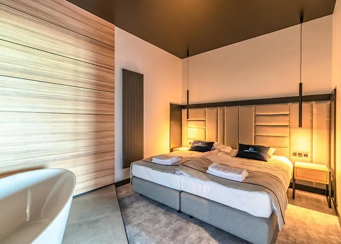 Aparthotel Marina Nawigator 4*