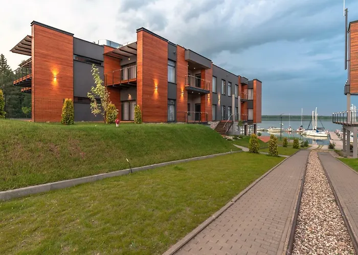 Marina Nawigator Aparthotel